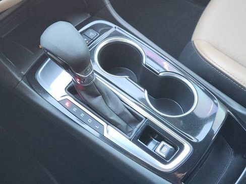 Used 2024 Chevrolet Equinox Premier image 22