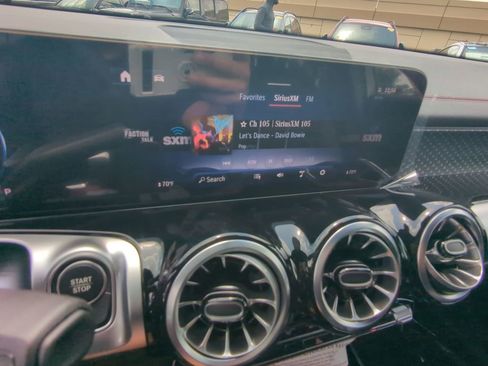 Used 2024 Mercedes-Benz EQB 300 4MATIC image 6