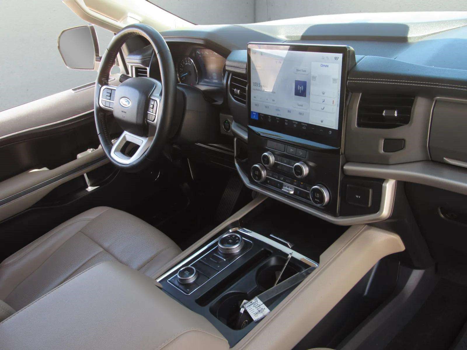 Used 2022 Ford Expedition XLT AWD/4WD image 9