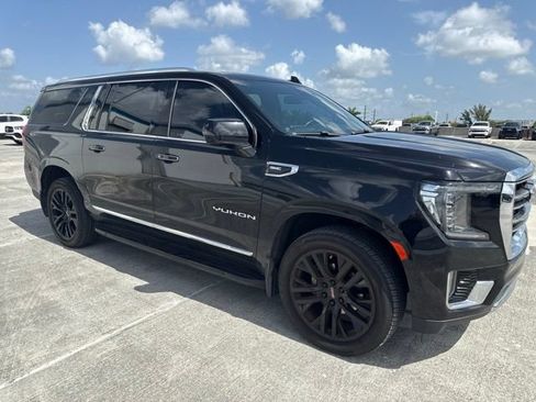 Used 2023 GMC Yukon XL SLT w/ SLT Luxury Package RWD image 13