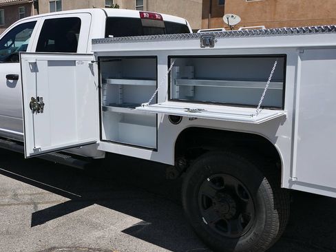 New 2026 RAM 2500 Tradesman AWD/4WD image 7