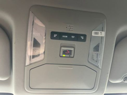 Used 2024 Toyota RAV4 LE AWD/4WD image 19