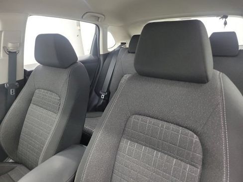 Used 2025 Honda HR-V LX image 18