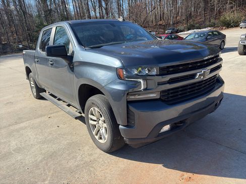 Used 2022 Chevrolet Silverado 1500 RST w/ Convenience Package II image 2