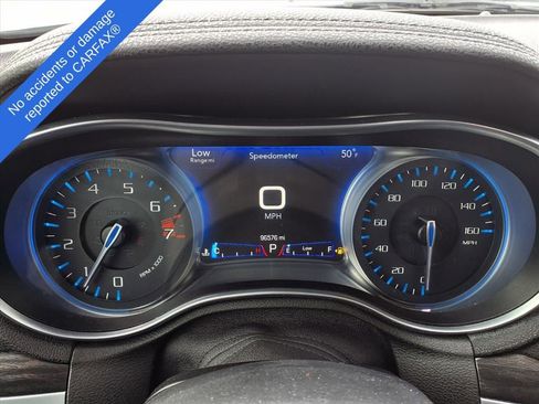 Used 2017 Chrysler 300 Touring w/ Value Package image 18