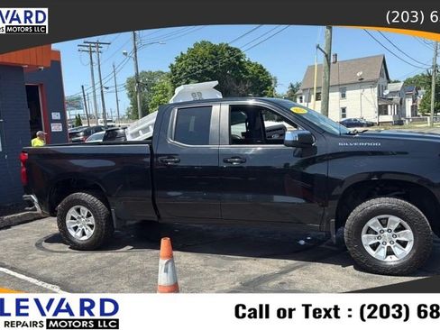Used 2019 Chevrolet Silverado 1500 LT w/ All-Star Edition AWD/4WD image 9