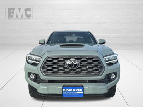 Used 2023 Toyota Tacoma SR image 3