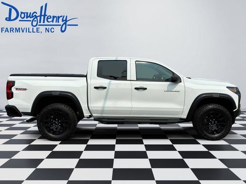 Used 2023 Chevrolet Colorado Trail Boss AWD/4WD image 6
