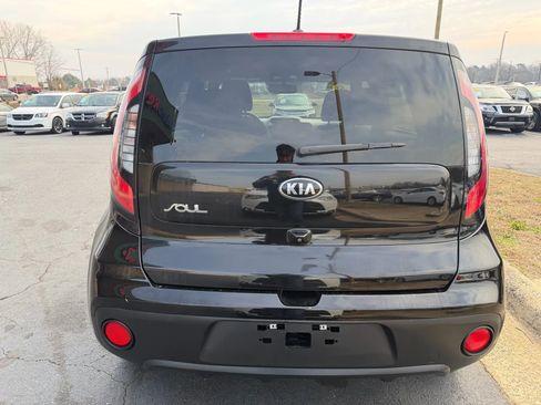 Used 2019 Kia Soul FWD image 6