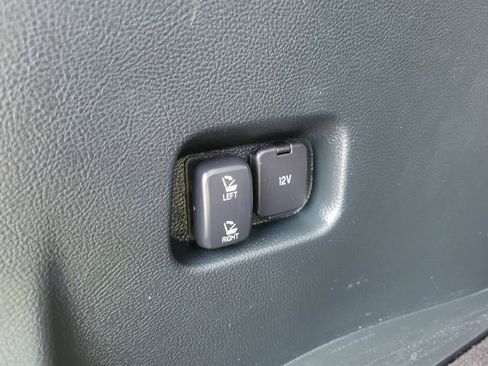 Used 2019 Ford Edge Titanium w/ Equipment Group 301A FWD image 8