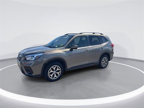 Used 2020 Subaru Forester Premium image 4