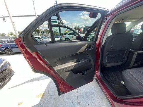 Used 2017 Chevrolet Equinox LT w/ Convenience Package FWD image 6