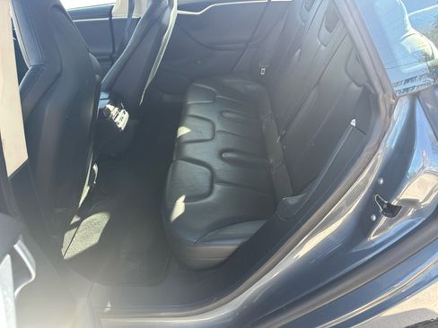 Used 2013 Tesla Model S Signature image 13