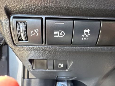 Certified 2025 Toyota Corolla Cross AWD Hybrid image 29