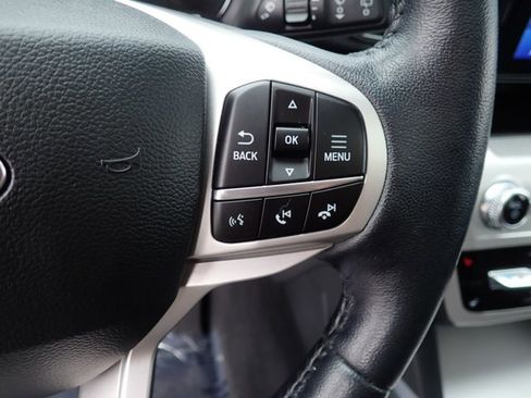 Used 2022 Ford Explorer XLT w/ Equipment Group 202A image 17