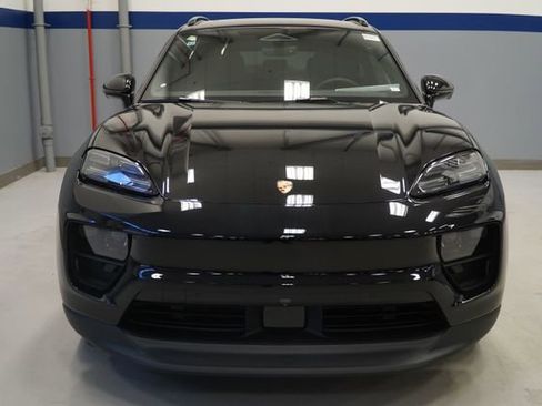 New 2026 Porsche Macan 4 Electric image 13