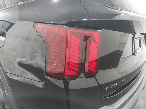 Used 2025 Kia Sorento SX image 72