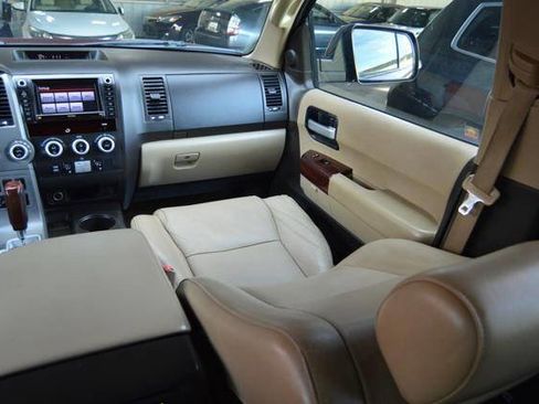 Used 2011 Toyota Sequoia Platinum image 62