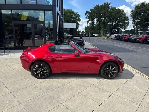 Used 2025 MAZDA MX-5 Miata RF Grand Touring RWD image 5