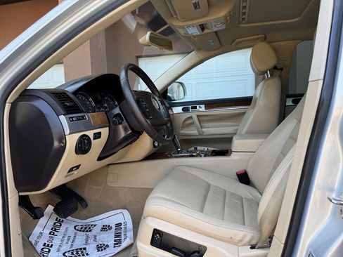 Used 2008 Volkswagen Touareg V6 AWD/4WD image 13