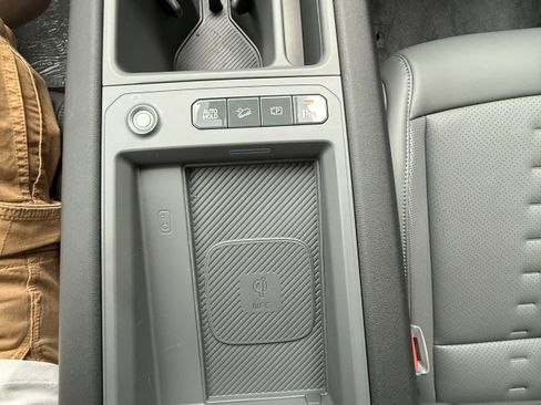 New 2026 Kia EV9 Wind image 18