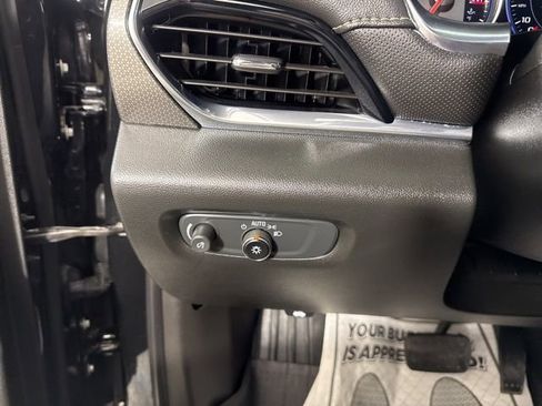 Used 2023 Chevrolet Traverse Premier w/ Redline Edition image 39