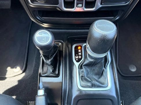 Used 2020 Jeep Gladiator Sport w/ Quick Order Package 24S AWD/4WD image 25