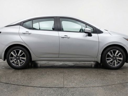 Used 2025 Nissan Versa SV FWD image 11