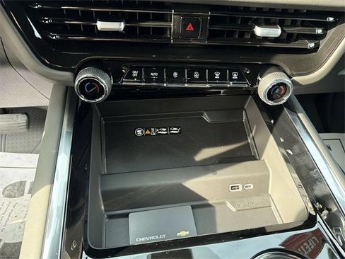 New 2026 Chevrolet Suburban Z71 w/ Comfort Package image 27