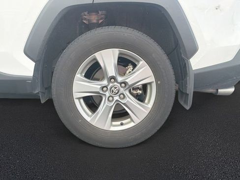 Used 2025 Toyota RAV4 XLE w/ Convenience Package FWD image 9
