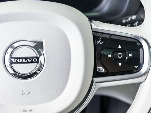 Certified 2024 Volvo XC60 B5 Ultimate w/ Climate Package AWD/4WD image 13