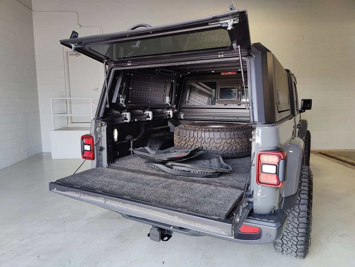 Used 2021 Jeep Gladiator Overland w/ Popular Equipment Package AWD/4WD image 8