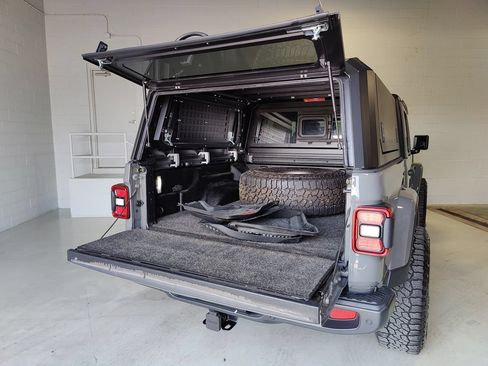 Used 2021 Jeep Gladiator Overland w/ Popular Equipment Package AWD/4WD image 8