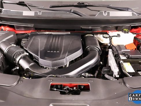 Used 2025 Chevrolet Traverse LT w/ Driver Confidence Package image 21