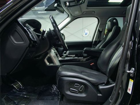 Used 2015 Land Rover Range Rover Supercharged AWD/4WD image 19