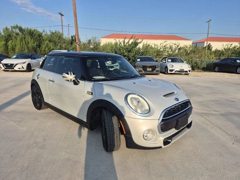 Used 2017 MINI Cooper S FWD image 4