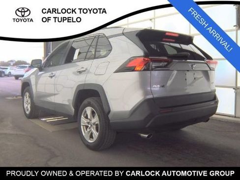 Used 2021 Toyota RAV4 XLE w/ Convenience Package image 5