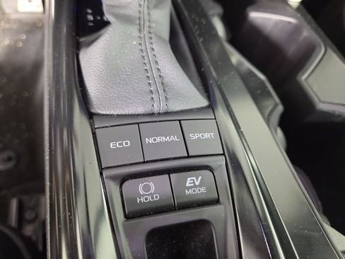Used 2025 Toyota Camry SE FWD image 26