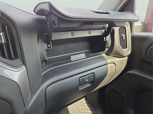 Used 2024 Chevrolet Silverado 2500 Custom w/ Custom Convenience Package AWD/4WD image 20