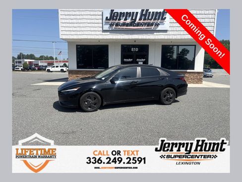 Used 2022 Hyundai Elantra SEL FWD image 1
