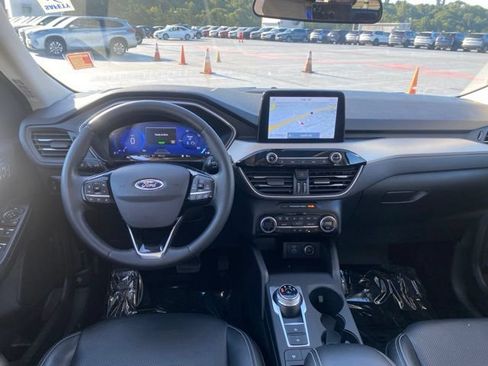 Used 2021 Ford Escape SEL w/ Technology Package AWD/4WD image 11