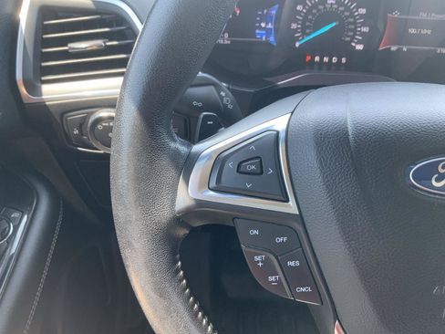 Used 2017 Ford Edge Titanium w/ Equipment Group 301A AWD/4WD image 30