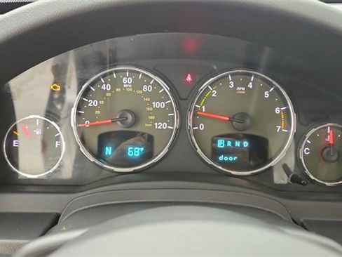 Used 2011 Jeep Liberty 70th Anniversary image 18