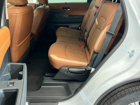 New 2026 Nissan Pathfinder Platinum image 21