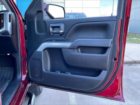 Used 2018 Chevrolet Silverado 1500 LT w/ LT Eassist Package image 22