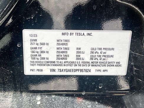 Used 2023 Tesla Model Y Long Range AWD/4WD image 34
