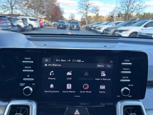 Used 2021 Kia Sorento S image 22