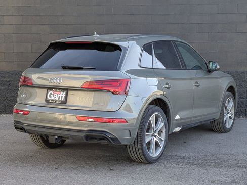 Certified 2025 Audi Q5 2.0T Premium w/ Convenience Plus Package image 6