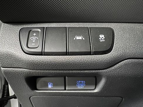 Used 2020 Hyundai Ioniq Blue FWD image 34