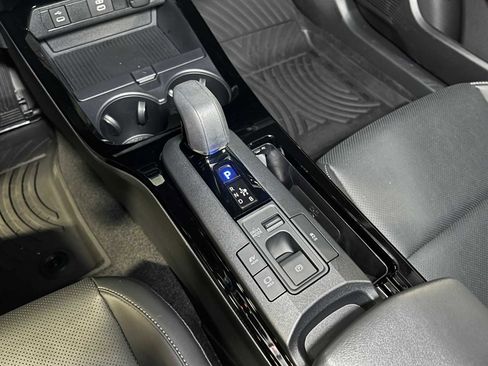 Used 2025 Toyota Prius AWD image 29